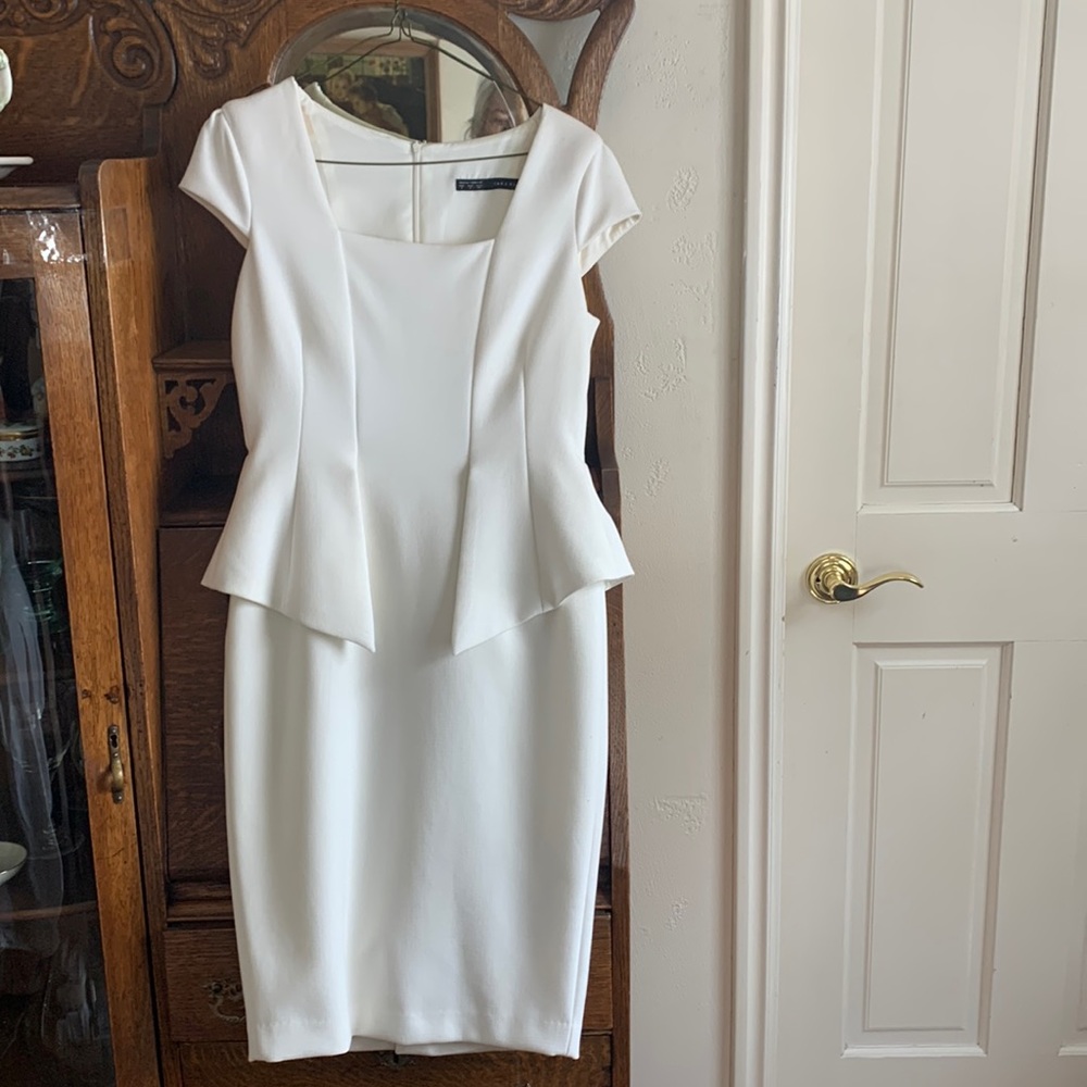 Dress fully lined back zip cap sleeve polyester